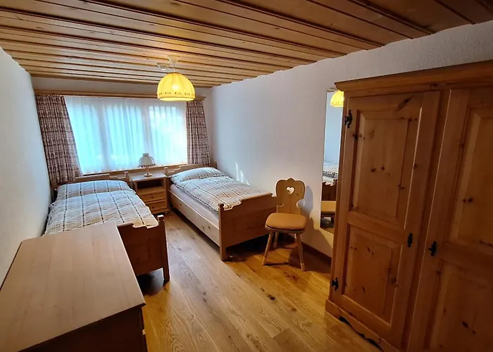 Ariola * 克洛斯特斯